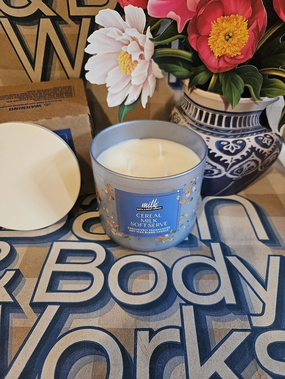 NWT Bath & Body Cereal Milk Soft Serve 3-Wick Candle - Blue, White - Picture 3 of 6
